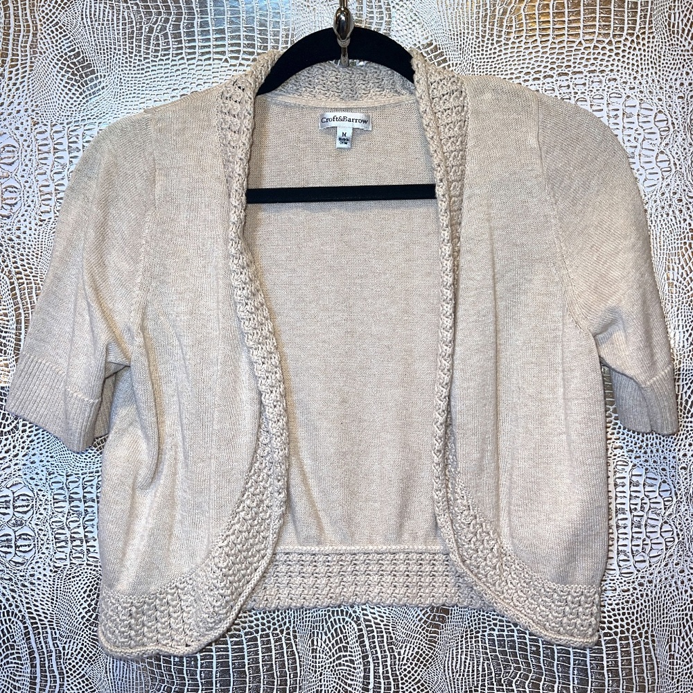Croft and Barrow Oatmeal Shrug size M